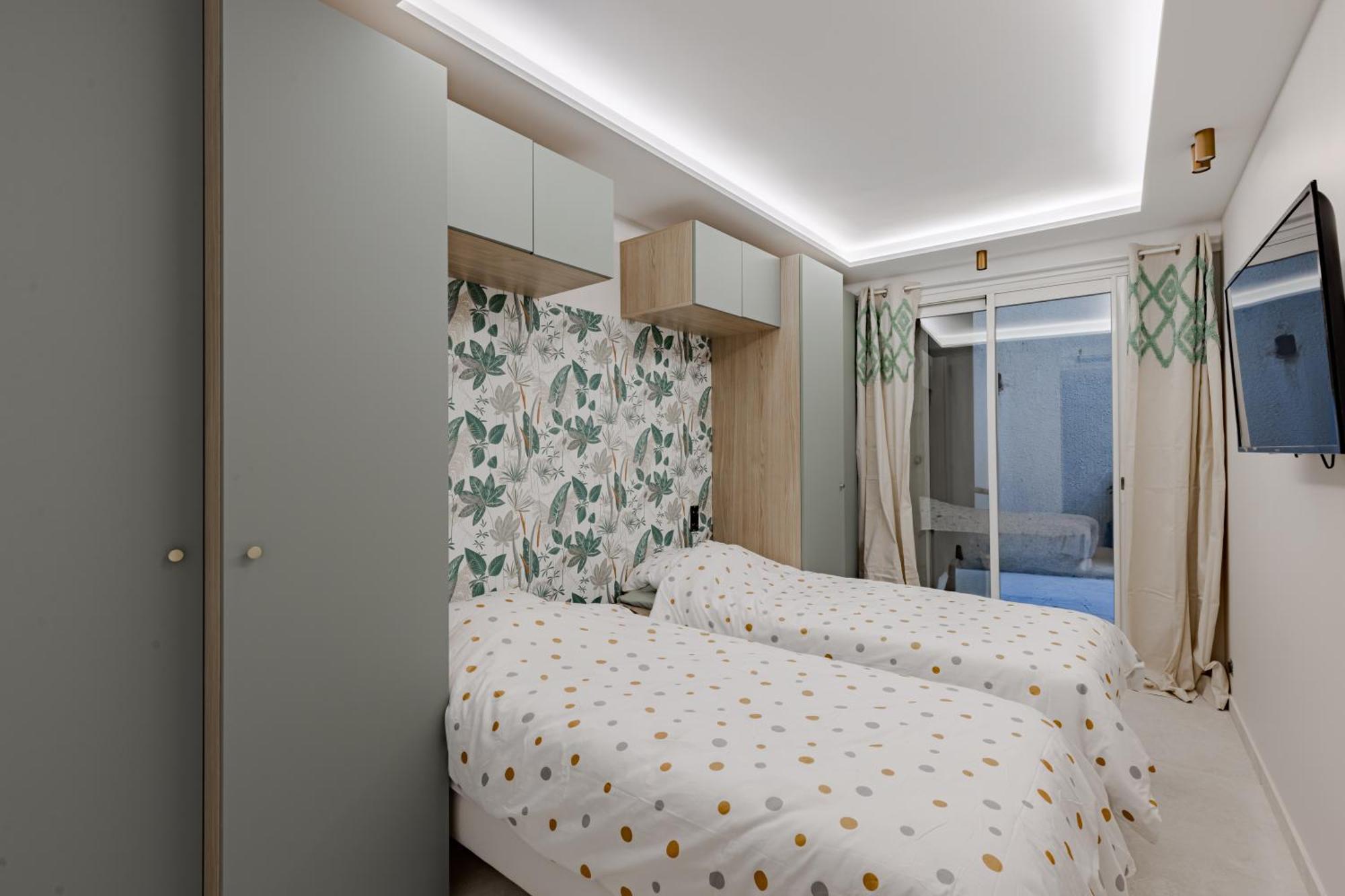 Sea View - 18h Apartment Cannes