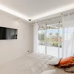 Cannes Apartment Sea View - 18H